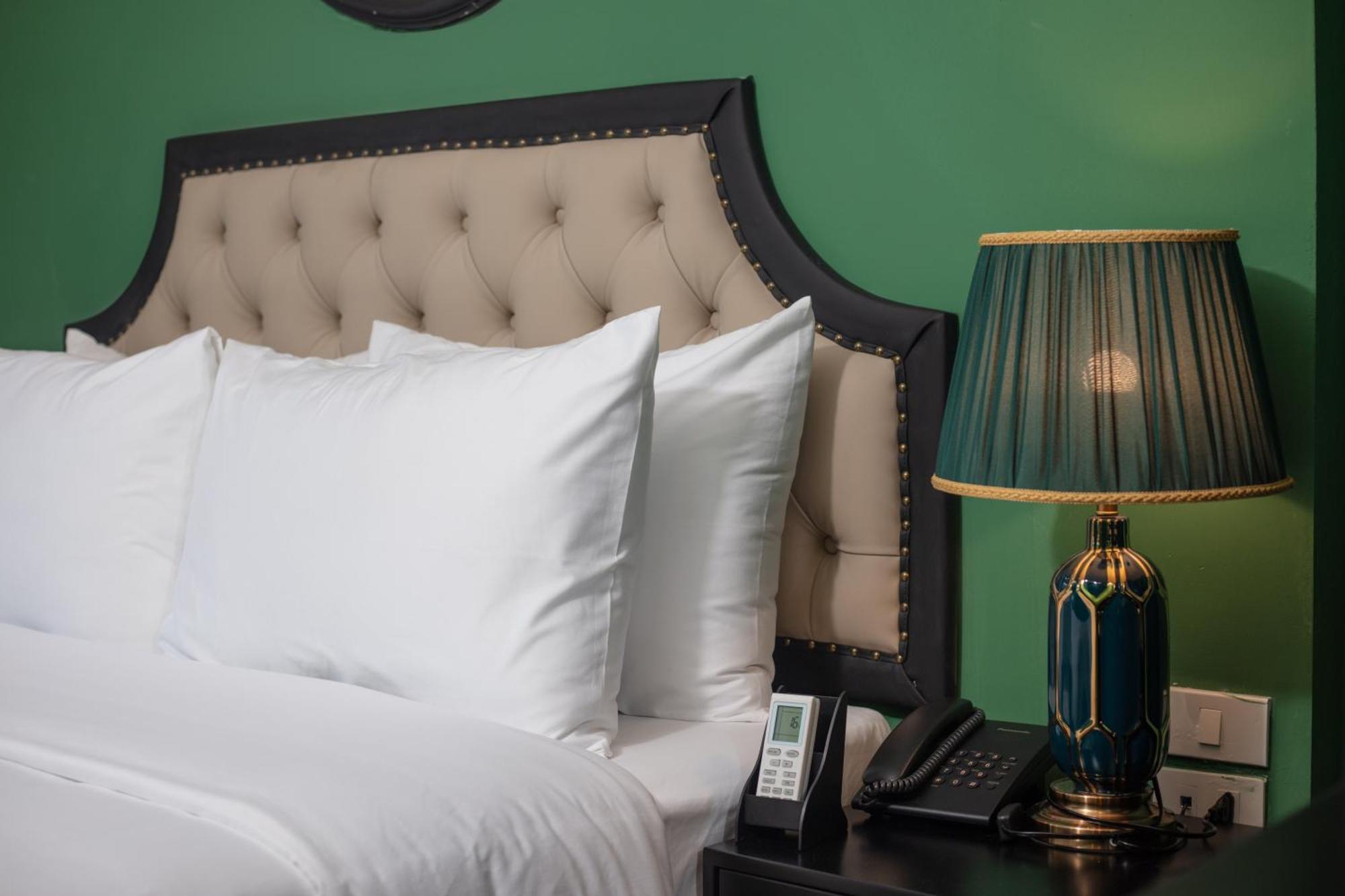 Madelise Adora Hotel & Travel 河内 外观 照片