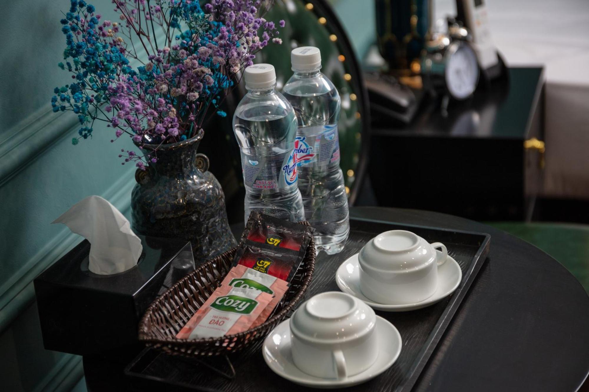 Madelise Adora Hotel & Travel 河内 外观 照片