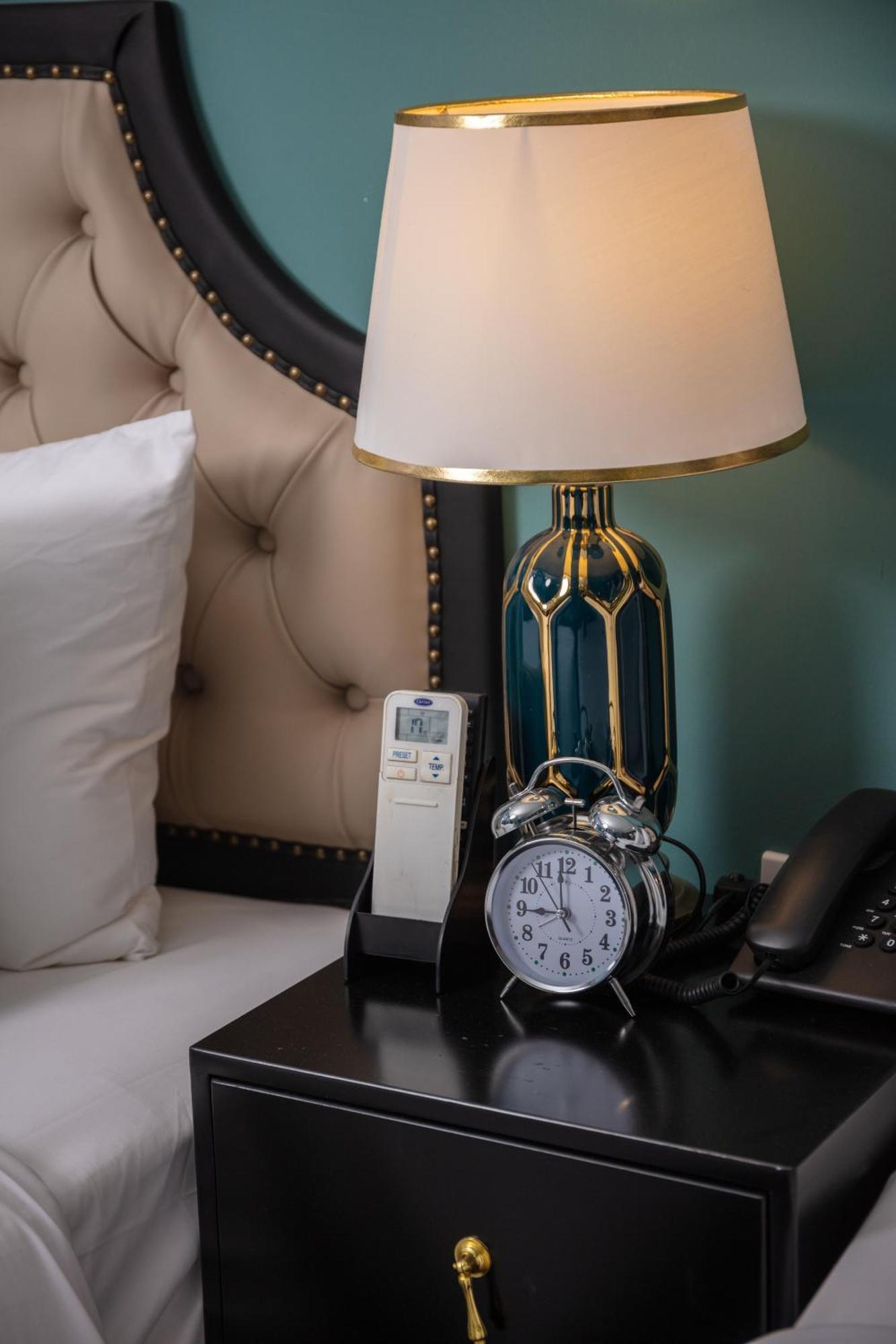 Madelise Adora Hotel & Travel 河内 外观 照片